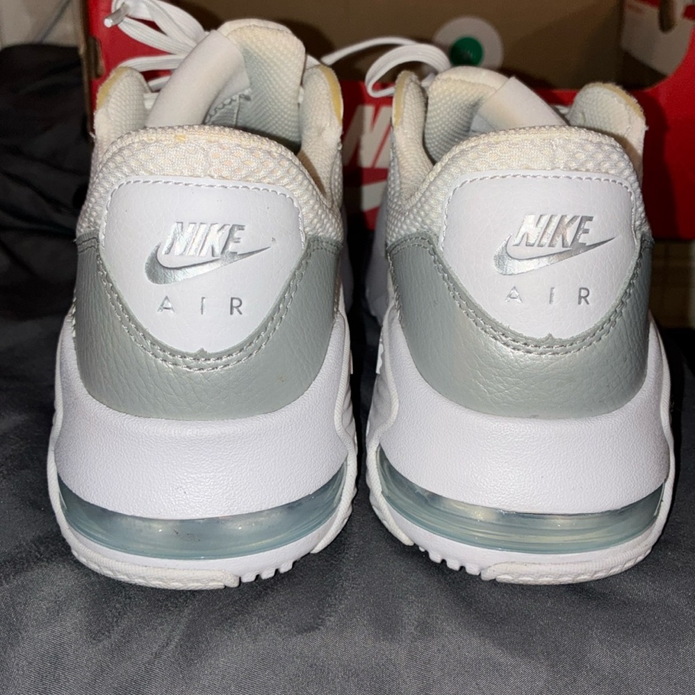 NIB NWT Women's Nike Air Max 8.5 - Picture 16 of 16